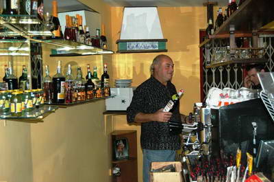 Barman (per l'occasione) della serata il mitico Franco...
